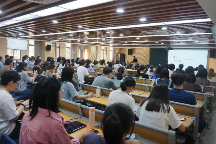 https://ctd.gdufs.edu.cn/__local/E/C4/7B/44573B65777EAE6F7EEDC5A2AE7_A884D2AB_921C3.png https://ctd.gdufs.edu.cn/__local/E/C4/7B/44573B65777EAE6F7EEDC5A2AE7_A884D2AB_921C3.png